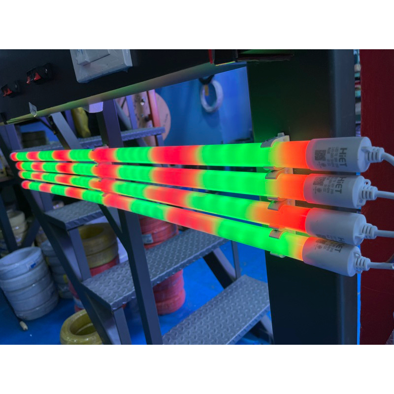 HIET หลอดไฟนีออนสลับสีไฟดาวตก รุ่นLED T8 18w Multi-Color(RGB) แสงวิ่งสลับสีอัตโนมัติLEDxT8x18WxRGB ประกันหลอด 1  ปี